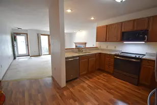 1873 Sumac Ct, Grafton, WI 53024 - Photo 4