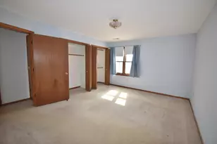 1873 Sumac Ct, Grafton, WI 53024 - Photo 10