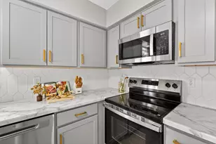 3612 N 94th St, Milwaukee, WI 53222 - Photo 6