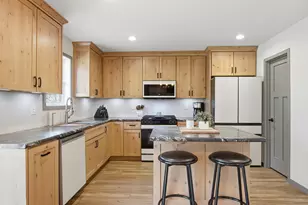 W5591 Briarwood Rd, Sugar Creek, WI 53121 - Photo 6