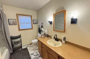 2210 N 15th St, Milwaukee, WI 53205 - Photo 12