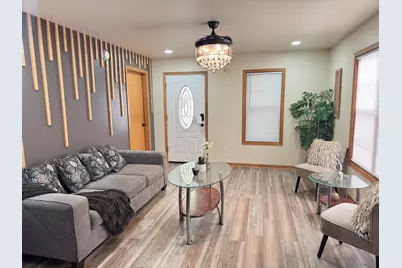 2210 N 15th St, Milwaukee, WI 53205 - Photo 2