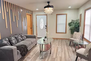 2210 N 15th St, Milwaukee, WI 53205 - Photo 2