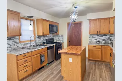 2210 N 15th St, Milwaukee, WI 53205 - Photo 4