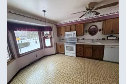 5240  Linden Cir, Racine, WI 53406 - Photo 36