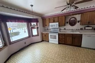 5240 Linden Cir, Racine, WI 53406 - Photo 36