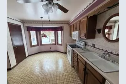 5240  Linden Cir, Racine, WI 53406 - Photo 38