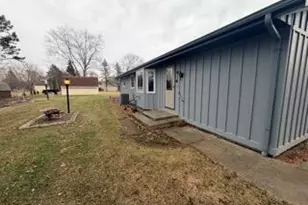 5240 Linden Cir, Racine, WI 53406 - Photo 10