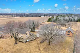 8210 Kettle View Dr, Kewaskum, WI 53040 - Photo 6