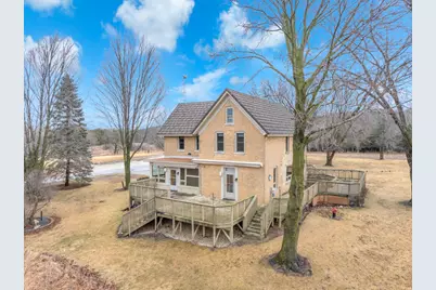 8210  Kettle View Dr, Kewaskum, WI 53040 - Photo 4