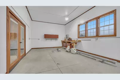 8210  Kettle View Dr, Kewaskum, WI 53040 - Photo 36