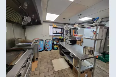 2001  North Shore Dr, Delavan, WI 53115 - Photo 4