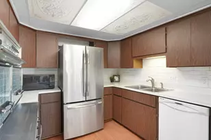 3666 S 25th St, Milwaukee, WI 53221 - Photo 12