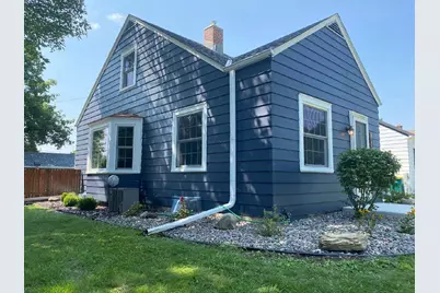 768  2nd Ave, West Bend, WI 53095 - Photo 6