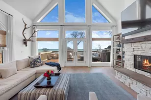 2202 N Terrace Ave, Milwaukee, WI 53202 - Photo 2