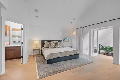 2202 N Terrace Ave, Milwaukee, WI 53202 - Photo 30