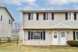 W163N11528 Windsor Ct, Germantown, WI 53022 - Photo 1