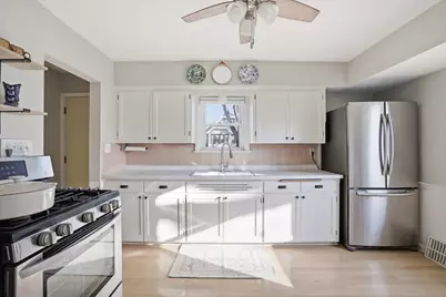 236 N 73rd St, Milwaukee, WI 53213 - Photo 6