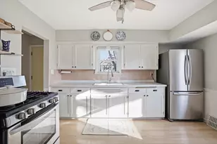 236 N 73rd St, Milwaukee, WI 53213 - Photo 6