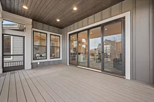 W248N2151 Kettle Cove Ct, Pewaukee, WI 53072 - Photo 14