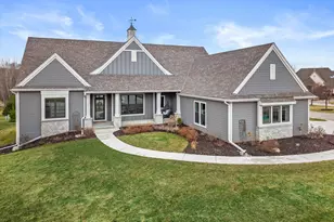 W248N2151 Kettle Cove Ct, Pewaukee, WI 53072 - Photo 44