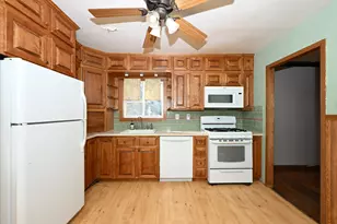 7041 Lamberton Rd, Racine, WI 53402 - Photo 12