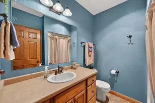 2520 Skyline Dr, West Bend, WI 53090 - Photo 48