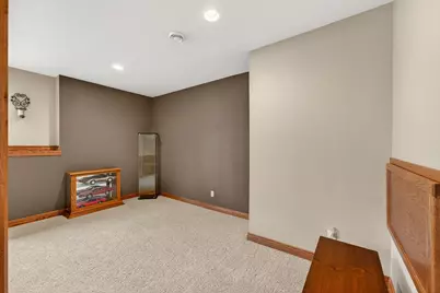 2520  Skyline Dr, West Bend, WI 53090 - Photo 44