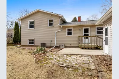 2129 S 23rd St, Manitowoc, WI 54220 - Photo 20