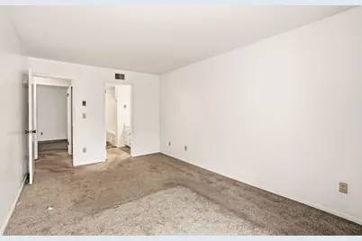 8657 N 72nd St, Milwaukee, WI 53223 - Photo 14