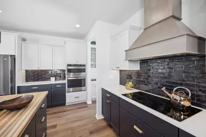 W208N5652  Turnberry Ln, Menomonee Falls, WI 53051 - Photo 18