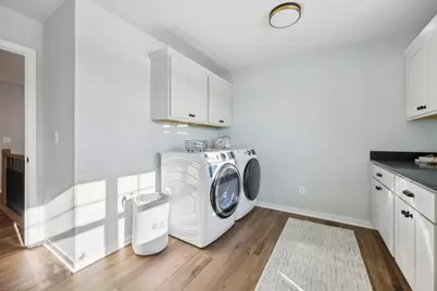 W208N5652  Turnberry Ln, Menomonee Falls, WI 53051 - Photo 32