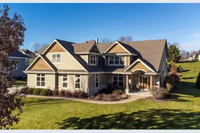 739  Stepping Stone Way, Pewaukee, WI 53072 - Photo 1