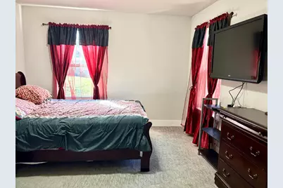 6183 S 40th St, Greenfield, WI 53221 - Photo 30