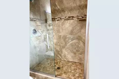 6183 S 40th St, Greenfield, WI 53221 - Photo 28