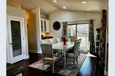 6183 S 40th St, Greenfield, WI 53221 - Photo 16