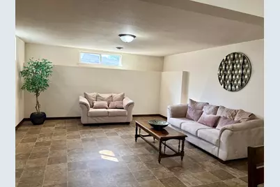 6183 S 40th St, Greenfield, WI 53221 - Photo 48