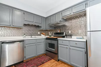 1343  Meadowcreek Dr #D, Pewaukee, WI 53072 - Photo 6