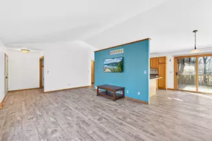 605 Cleveland Ave, Hartford, WI 53027 - Photo 10