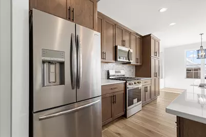 674  Mary Way, Slinger, WI 53086 - Photo 4