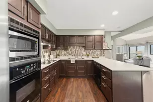 N80W13519 River Park Dr, Menomonee Falls, WI 53051 - Photo 6