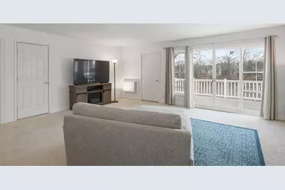 524  Laurel Lake Rd #8, Thiensville, WI 53092 - Photo 2