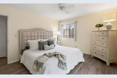 524  Laurel Lake Rd #6, Thiensville, WI 53092 - Photo 12