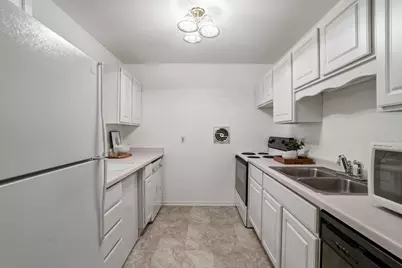 524  Laurel Lake Rd #6, Thiensville, WI 53092 - Photo 6