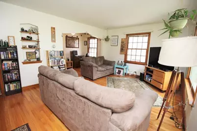 523 N 63rd St St, Wauwatosa, WI 53213 - Photo 2