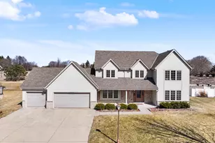 W172N10156 Woodbridge Ln, Germantown, WI 53022 - Photo 1