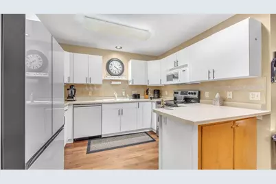 1319 N 49th St, Sheboygan, WI 53081 - Photo 10