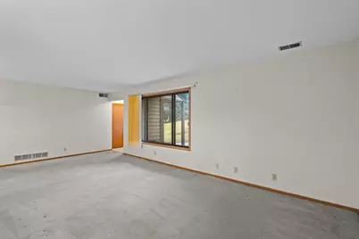 3721 W Loomis Rd, Greenfield, WI 53221 - Photo 4