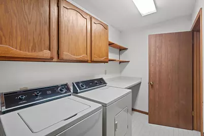 3721 W Loomis Rd, Greenfield, WI 53221 - Photo 12