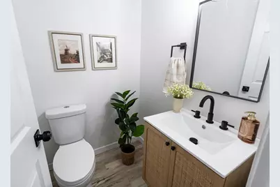 3929 W College Ave, Franklin, WI 53221 - Photo 10